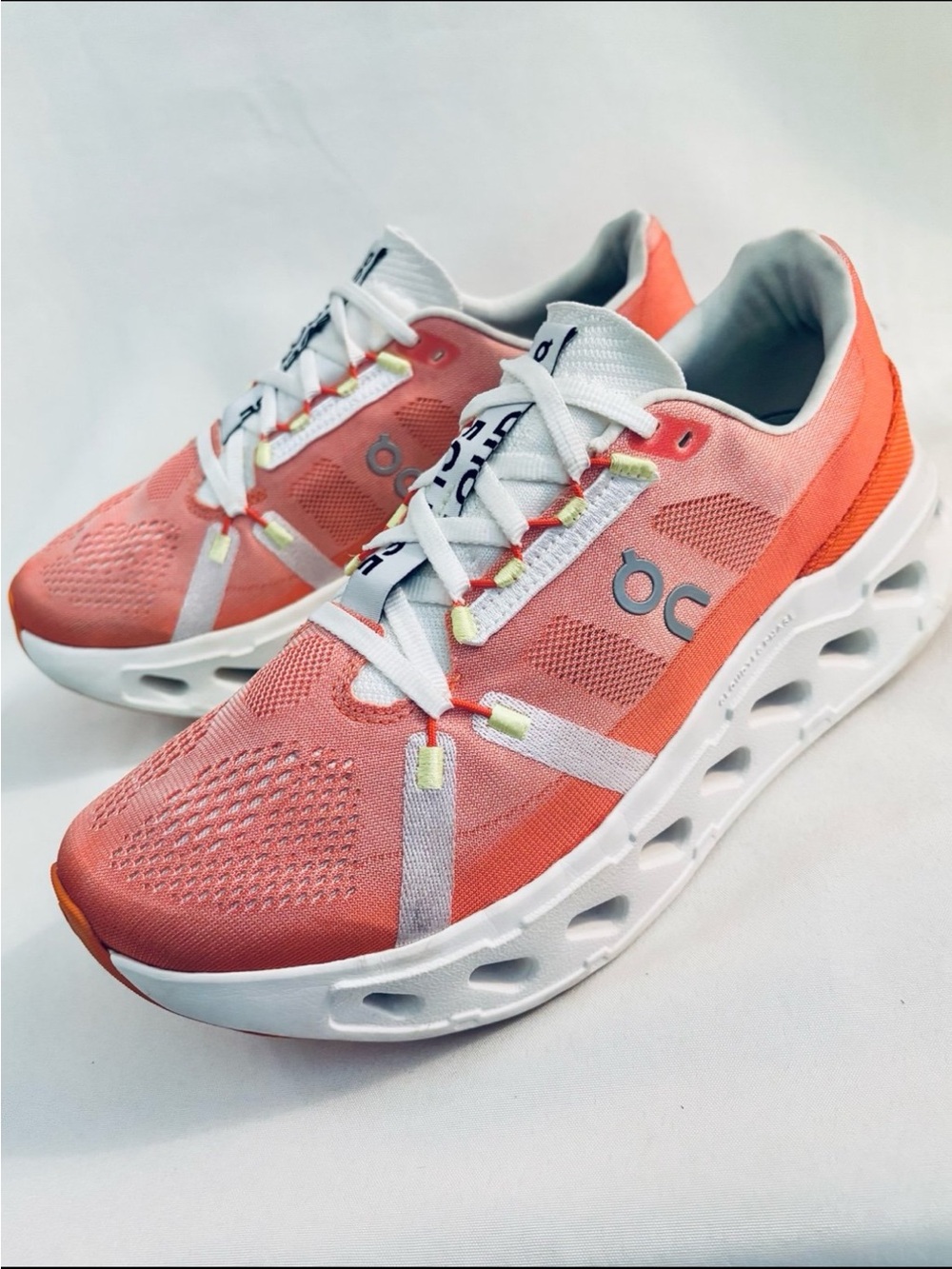On Cloud CloudEclipse Running Shoes